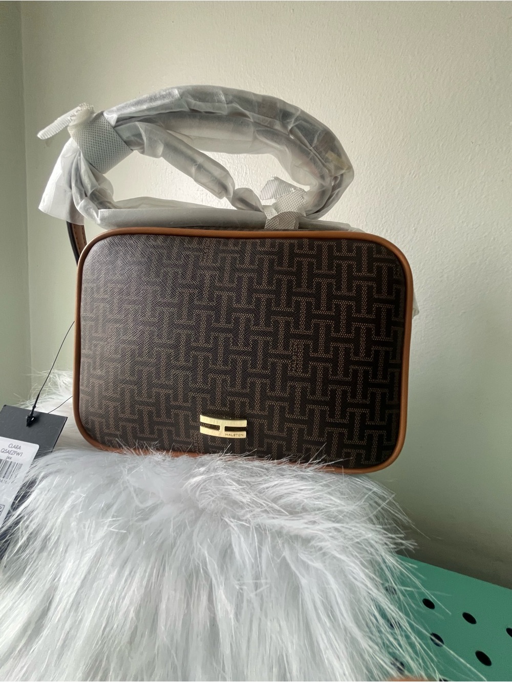 HALSTON $128 retail NWT Clara Signature Logo Top Zip Crossbody in Brown/Oak. 🤎 - Picture 6 of 9